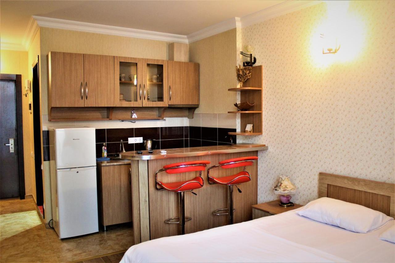 Orbi Lux Apartment Batumi Bagian luar foto