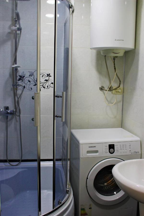 Orbi Lux Apartment Batumi Bagian luar foto