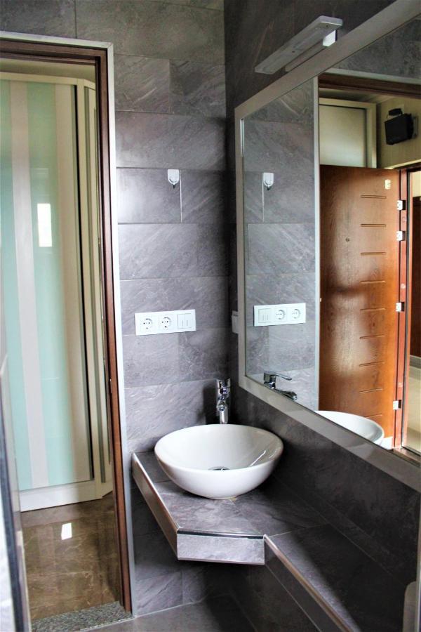 Orbi Lux Apartment Batumi Bagian luar foto