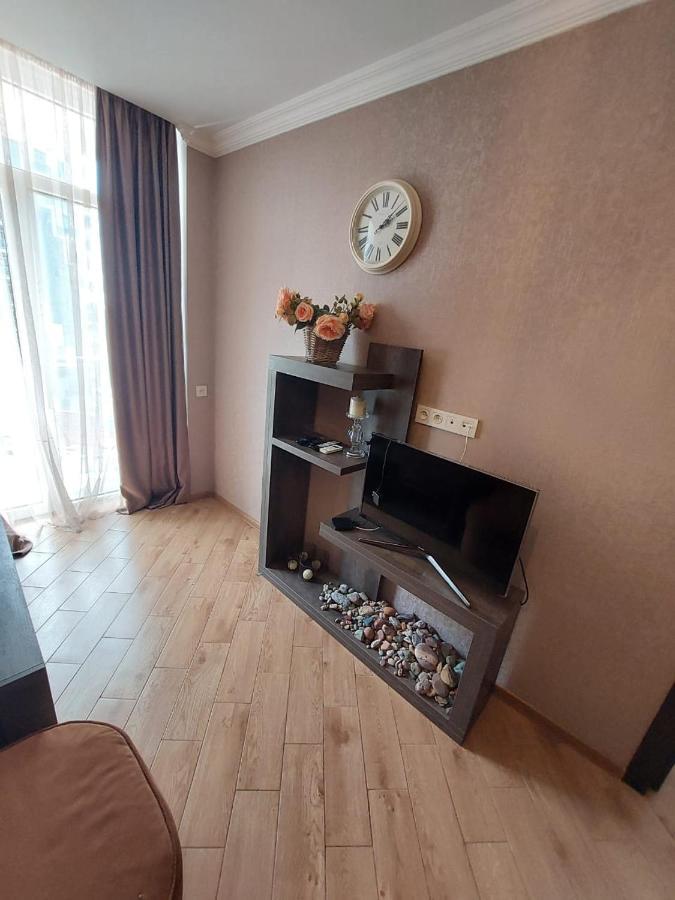 Orbi Lux Apartment Batumi Bagian luar foto
